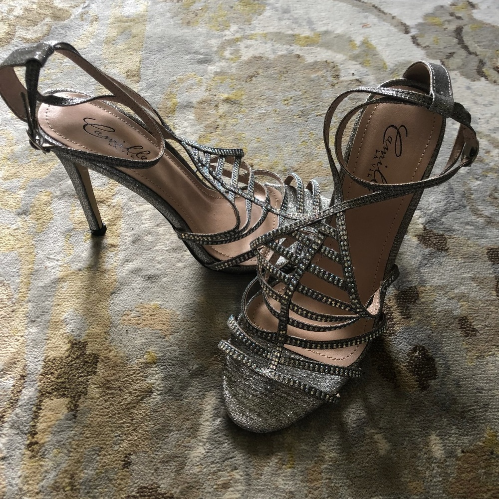 4 inch heels. Perfect for Prom!